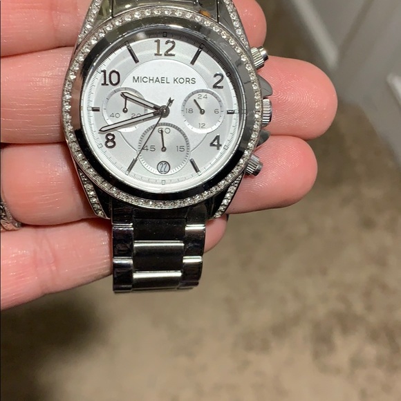 MK watch - Picture 1 of 6